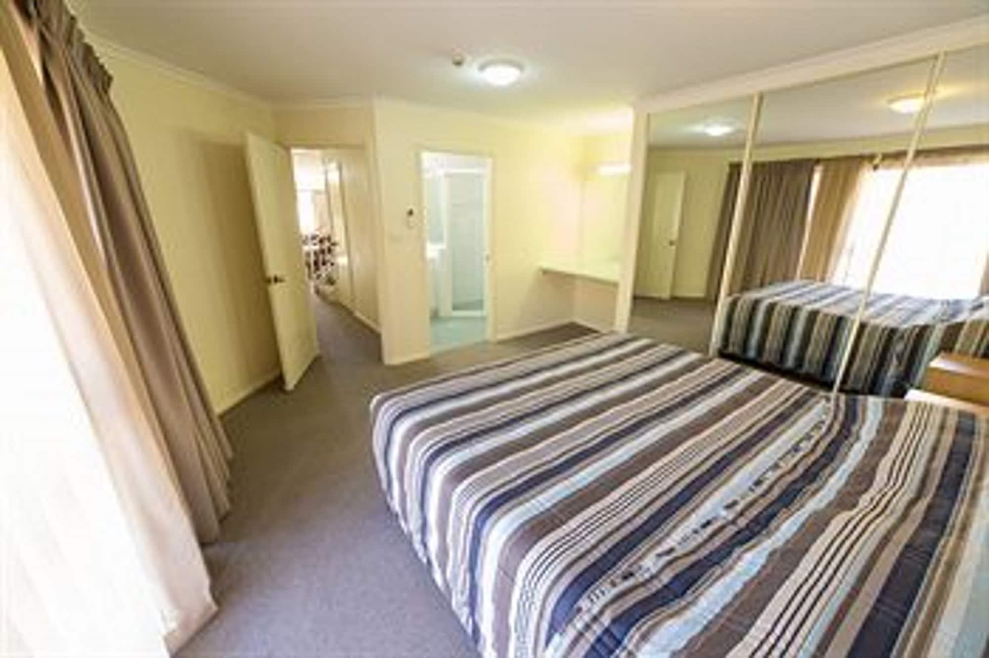 Peninsula Nelson Bay Motel And Serviced Apartments エクステリア 写真